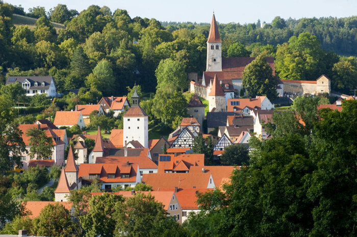 Panoramablick auf die historische Altstadt Gredings