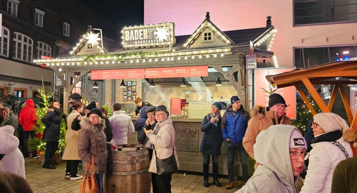 Weihnachtsmarkt in Offenburg mit Burger von BADENSTUFF