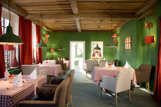 Hotel zur Linde, Burg