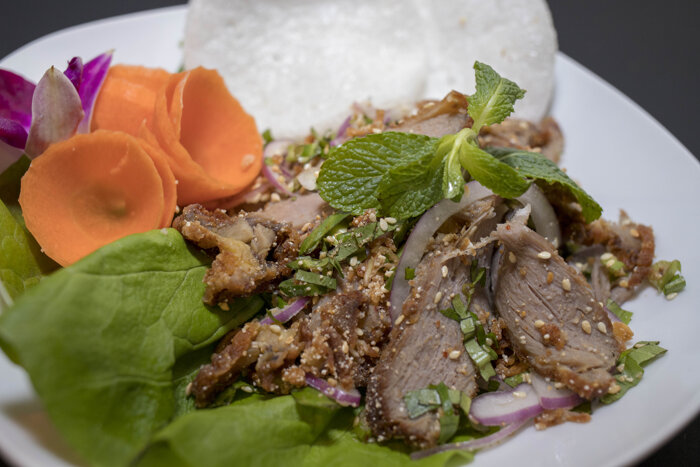 25. Nộm vịt