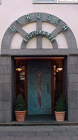 Der Eingang von Ristorante Etrusca, Köln