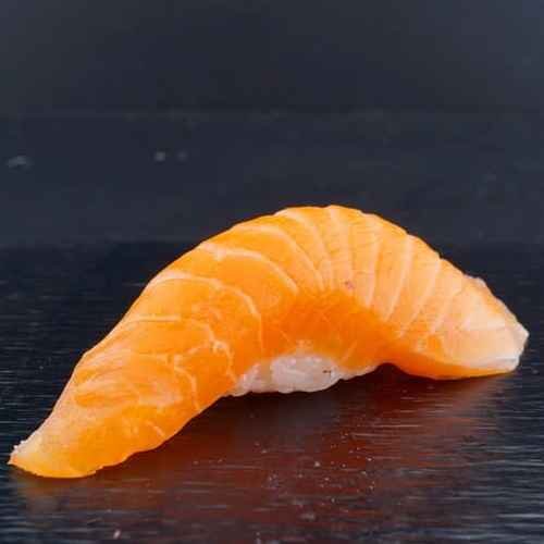 NIGIRI Lachs