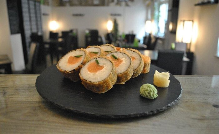 GRAVED SAKE TEMPURA - FUTO MAKI
