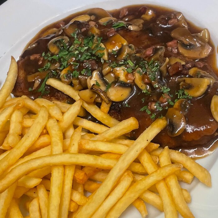 Pfefferrahmschnitzel oder Champignonschnitzel