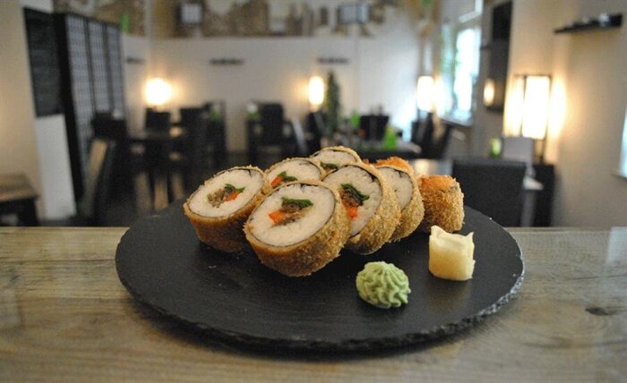 GRILLED SAKE TEMPURA - FUTO MAKI