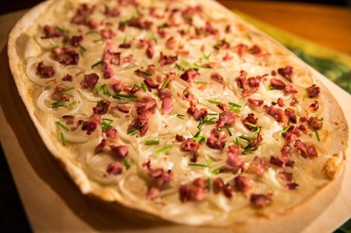 Flammkuchen – knusprig aus dem Ofen