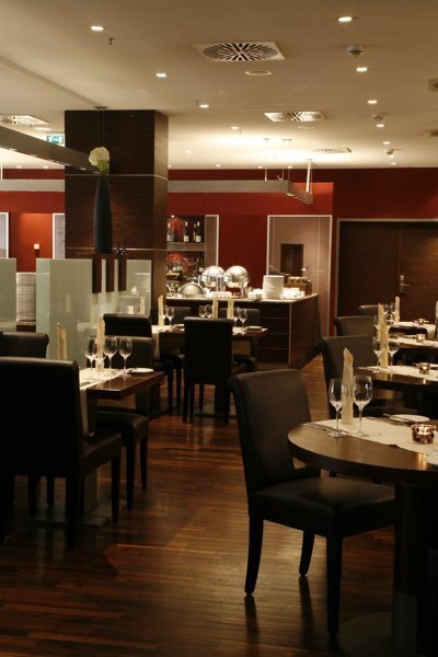 Edles Design im konrad Restaurant, Hilton Cologne