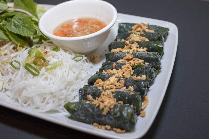 56. Bò lá lốt