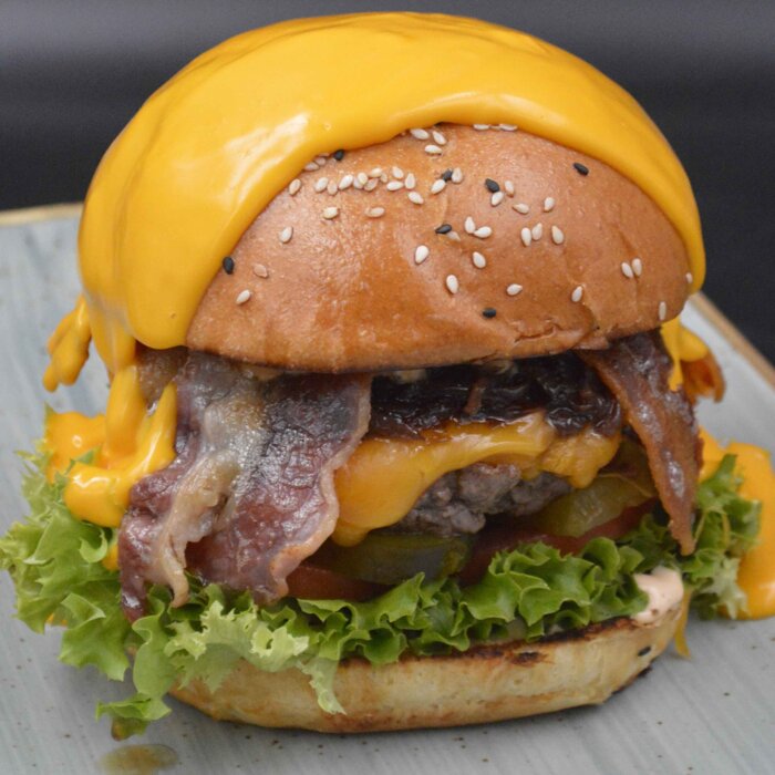 Dandy’s Special Fondue Burger