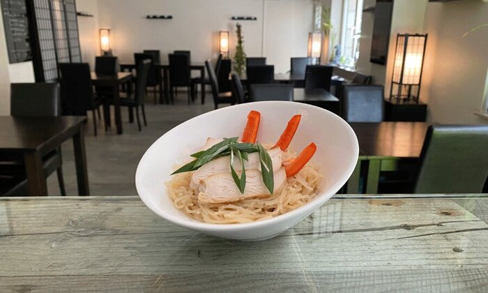 GLASNUDELSALAT CHICKEN