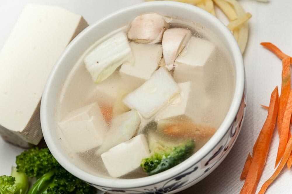 11. Tofu-Suppe 豆腐粉丝湯 ⓥ vegan