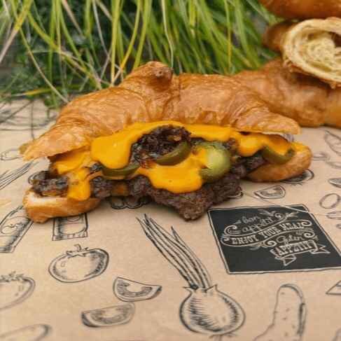 Croissant Burger