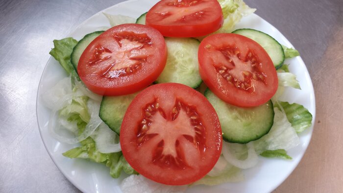 14. Kleiner gemischter Beilagensalat