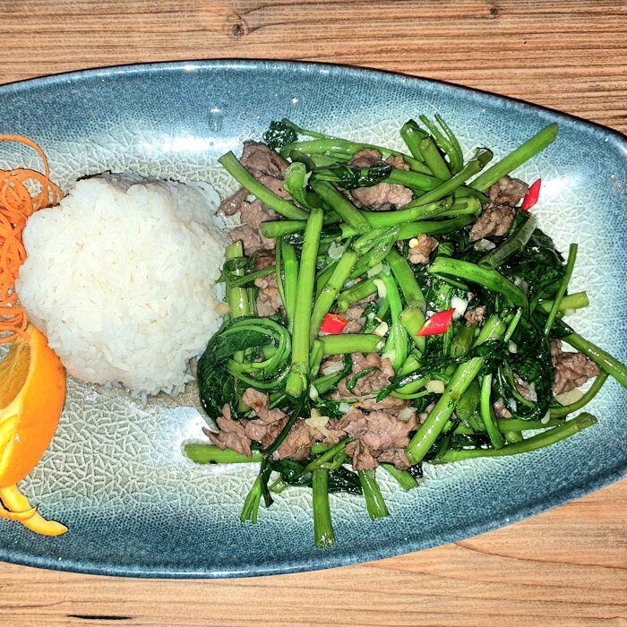 74. Bò xào rau muống