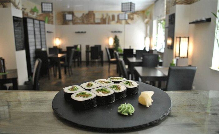 GRILLED SAKE - FUTO MAKI