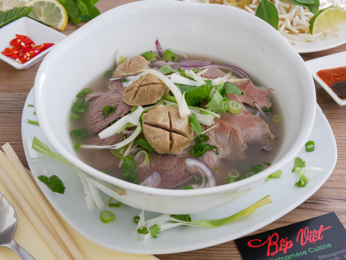 31. Phở đặc biệt