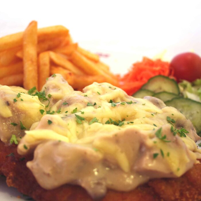 SCHNITZEL 'AU FOUR'