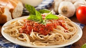 Napoli
Mit frischer Tomatensauce und Basilikum