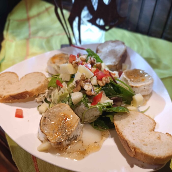 Ziegenkäse mit Honig und Thymian 