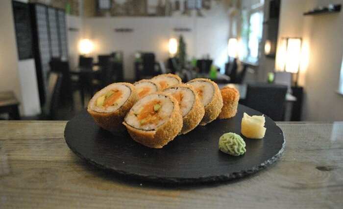 SAKE TEMPURA - FUTO MAKI 