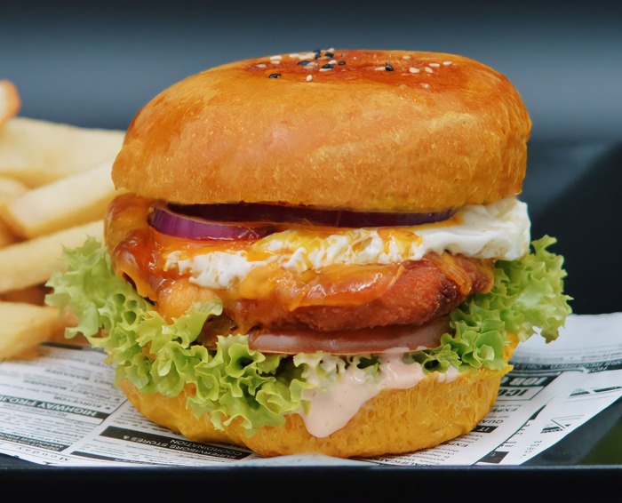 Dandy’s Yellow Sunmarine Burger