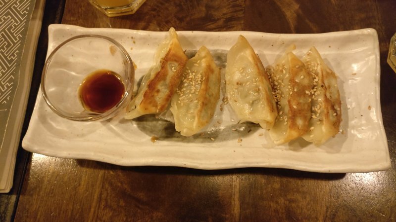 Dumplings mit Hühnchen gefüllt