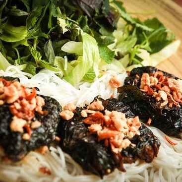 43. Bò lá lốt