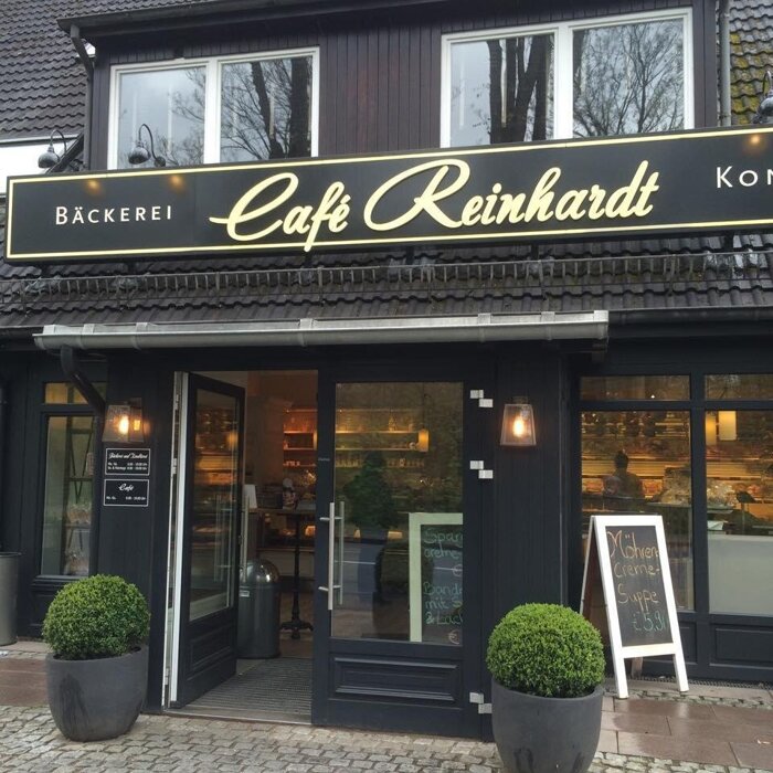 Cafe Reinhardt