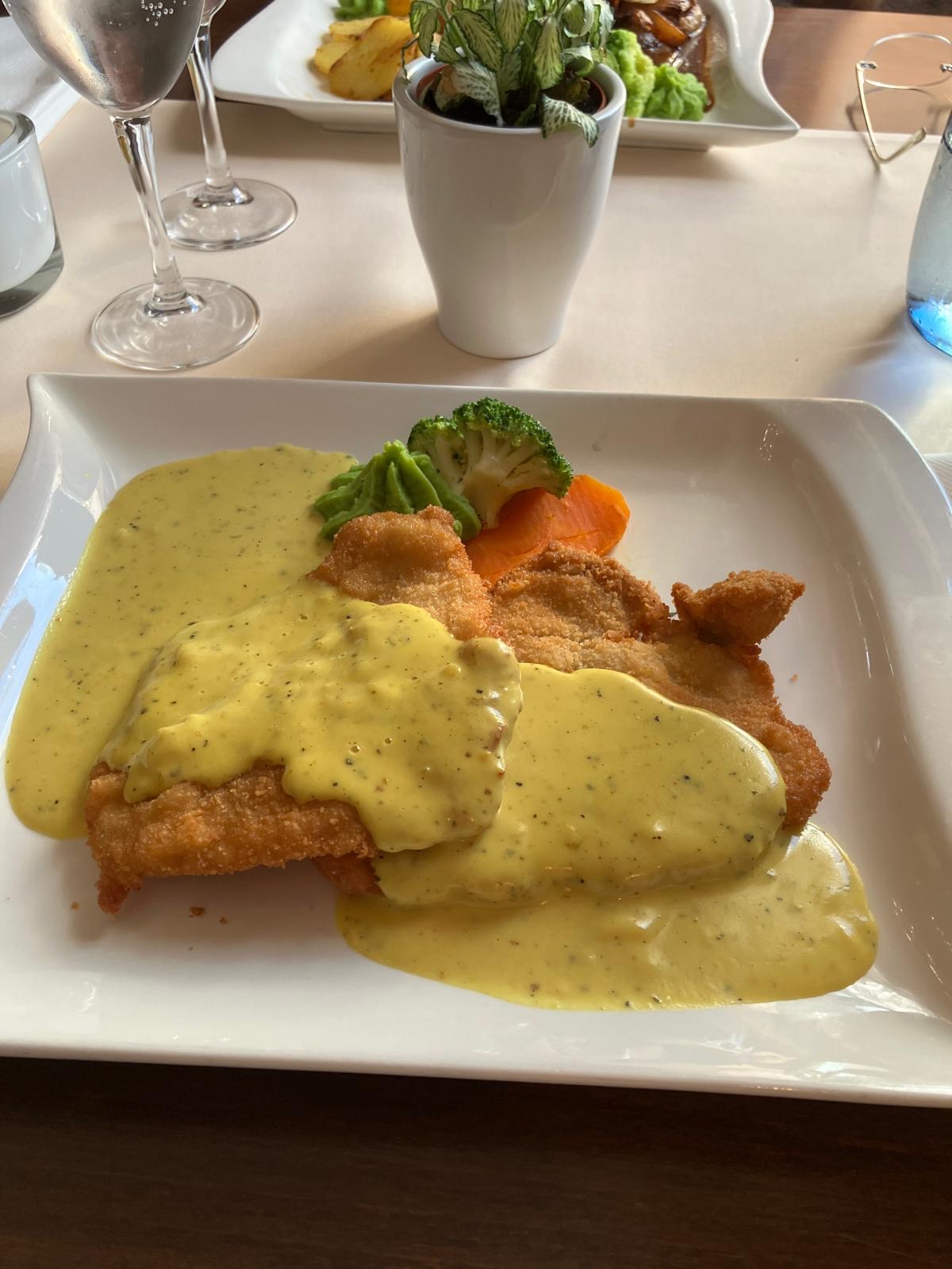 Schnitzel mit Orangen Pfeffersosse