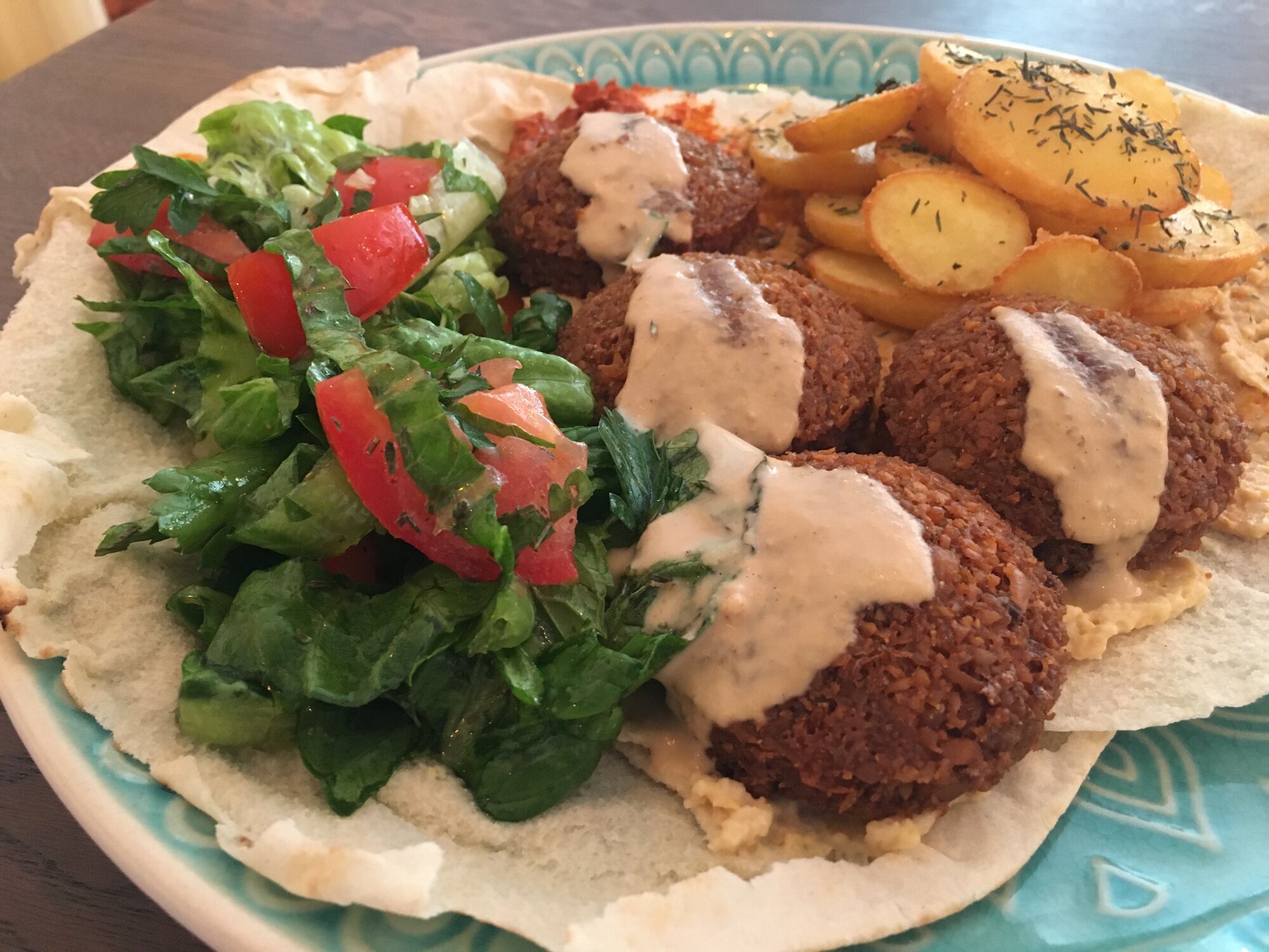 Falafel-Teller aus der Mittagskarte