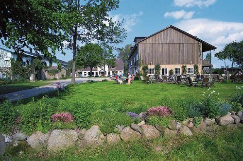 Ferienwohnungen & Hofcafé Mittenmang