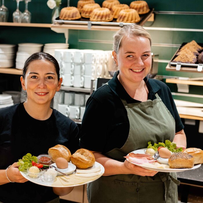 Unser Team begrüßt Sie herzlich im Hofcafé Hagedorn