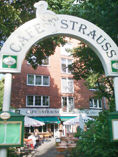 Außenansicht, Café Strauss, Hamburg