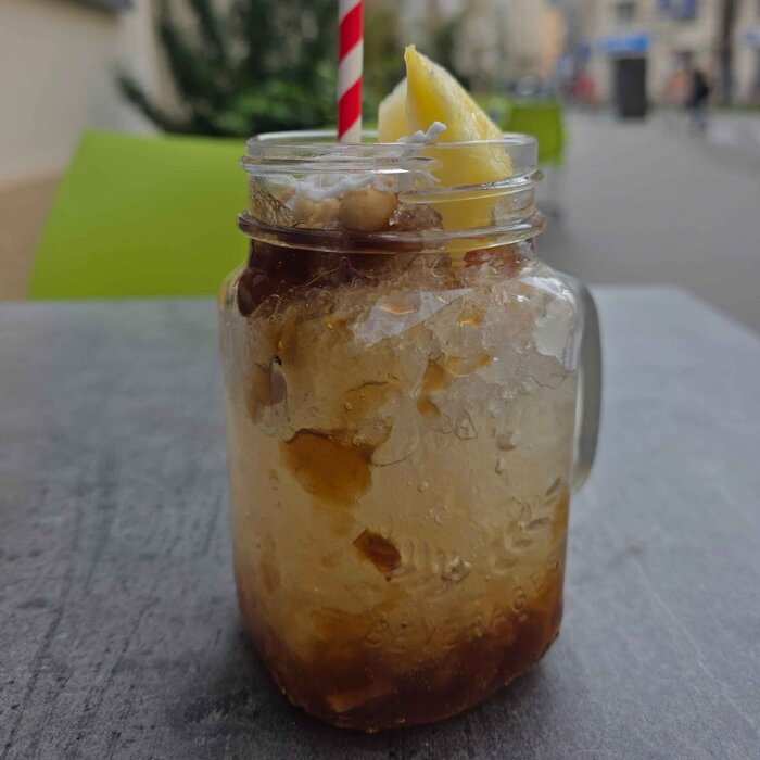 hausgemachte Soda mit Tamarinde - Ananas