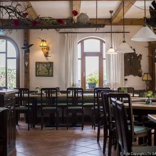 Blick in einen Teil des Restaurants