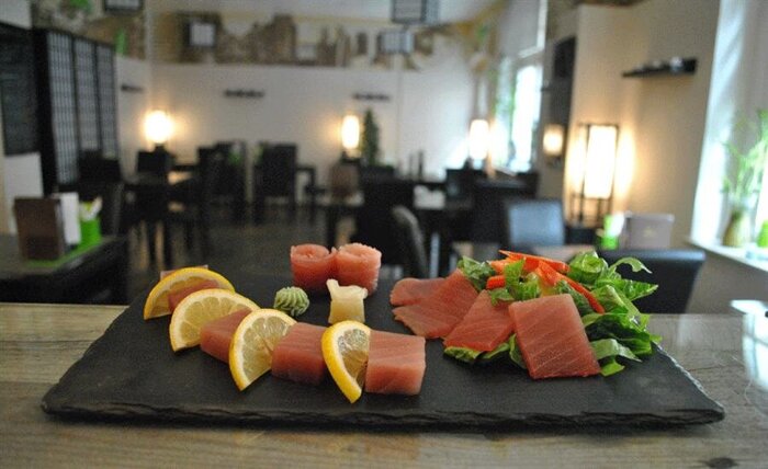 MAGURO - SASHIMI (KLEIN 8 STK. / GROSS 16 STK.)