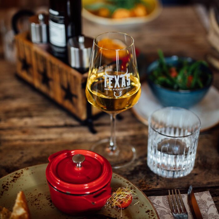 Cheers im TEXAS-Style – stilvoll genießen mit Liebe zum Detail.