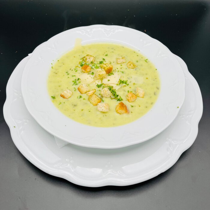 Basilikum Parmesan Suppe