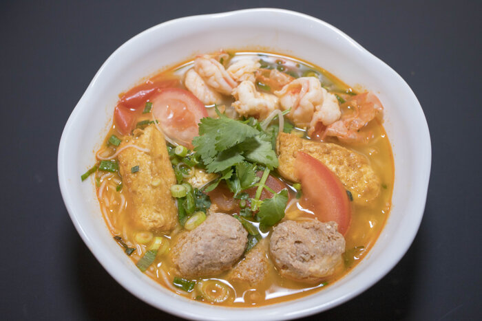 35. Bún riêu