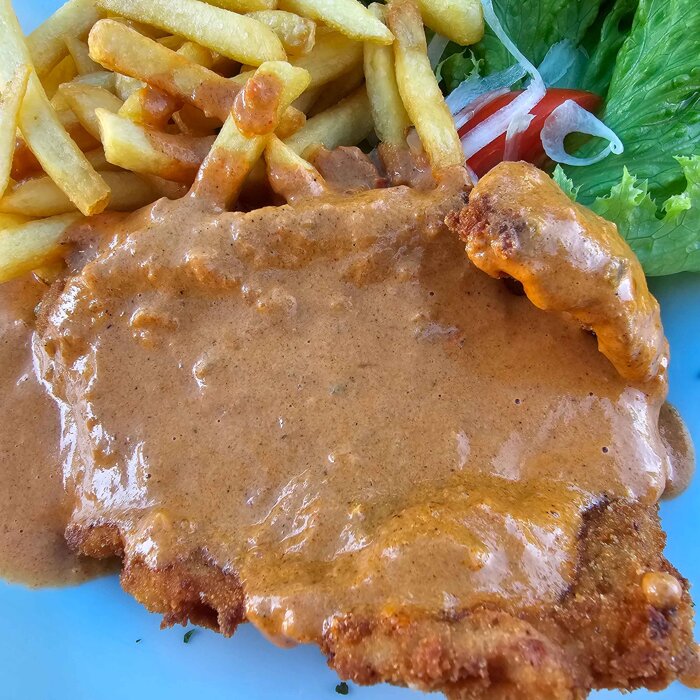 Schweineschnitzel mit Metaxa-Sauce