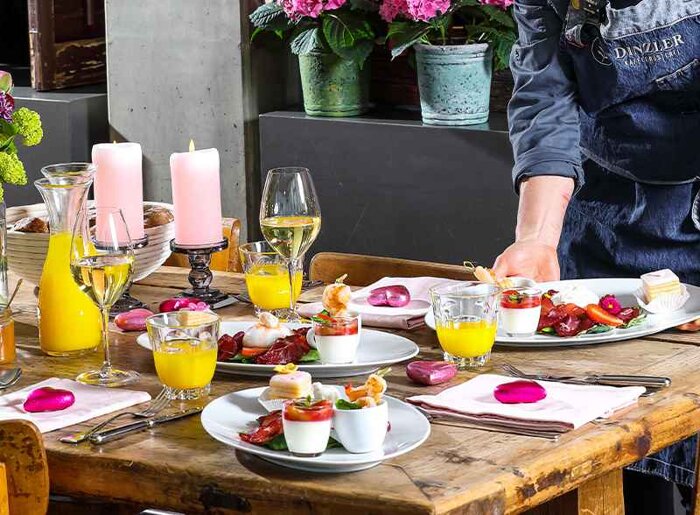 DINZLER Kaffeerösterei - Frühstück im Restaurant